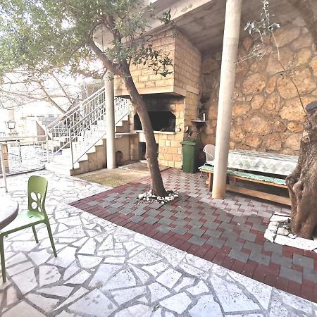 Apt White Idyll, 3 Bedrooms, 3 Bathrooms, Terrace Apt โพรไมนา ภายนอก รูปภาพ