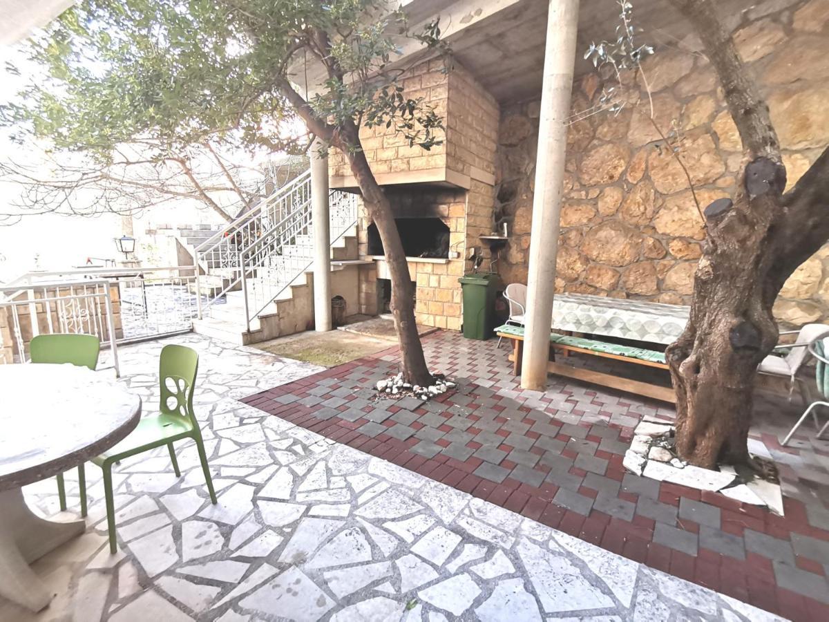 Apt White Idyll, 3 Bedrooms, 3 Bathrooms, Terrace Apt โพรไมนา ภายนอก รูปภาพ